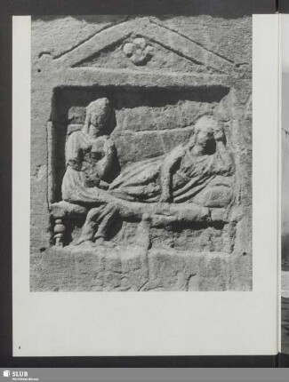 Paros. Relief auf einem Antiken Sarkophag - vor der Kirche Ekatontapyliani