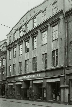 Güstrow, Mühlenstraße. Wohn- und Geschäftshaus