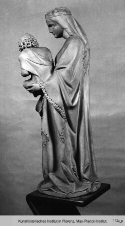 Stehende Madonna mit Kind