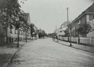 Hellerau (Dresden-Hellerau). Hendrichstraße. Blick nach Nordwest