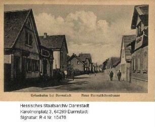 Griesheim bei Darmstadt, Neue Darmstädter Straße / Straßenansicht mit Passanten