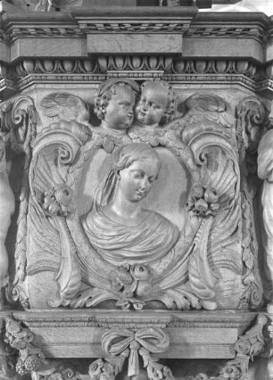 Kanzelkorb Relief