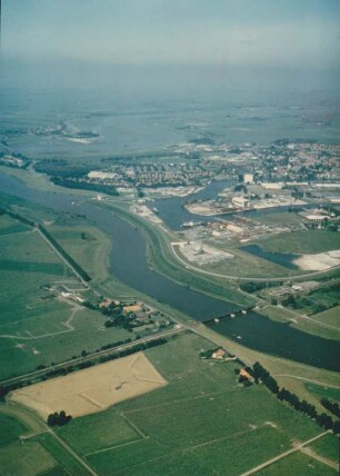 Leda mit Hafen Leer und Eisenbahnbrücke