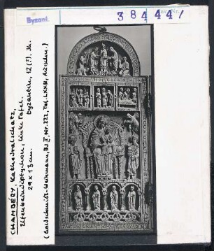 Chambery, Kathedrale, Schatzkammer: Diptychon, Elfenbein, byzantinisch, 10. Jhd. Madonna, Leben Christi. Verklärung