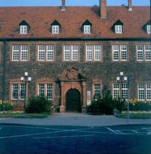 Hanau. Stadtschloß (Altstädter Schloß). Portal des Kanzleibaus