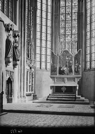 Meißen, Dom, Hochchor mit Stifterbildern, Sakramentshaus und Altar