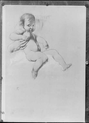 Nacktes Kleinkind auf dem Schoß einer weiblichen Figur