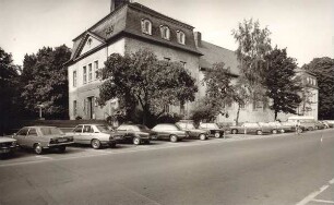 Ansicht der Stadthalle vom Rosental. Detmold. Schlossplatz