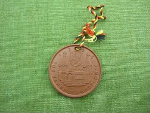 Porzellan-Medaille: 700 Jahre Stadtjubiläum Schwedt/Oder