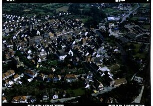 Kenzingen: Ort mit Kirche, Luftansicht, Gesamtansicht von Südwesten