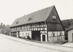 Wohnhaus (ehem. Wohnstallhaus mit Scheunenteil)