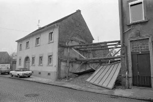 Verwahrlostes Grundstück Pfinzstraße 80