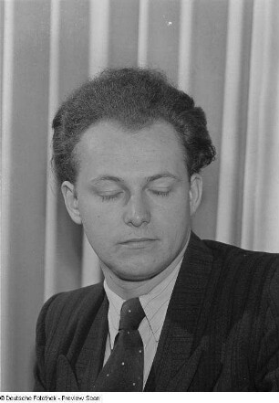 Porträt von Manfred Gerlach, stellvertretender Oberbürgermeister von Leipzig