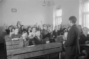 Sorbische Oberschule in Bautzen. Unterricht. : Serbska wyša šula w Budyšinje. Wučba.