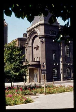 Schiffbauerdamm-Th. 14.8.75.