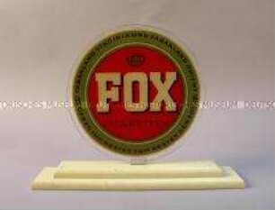 Werbeaufsteller für "Fox"-Zigaretten