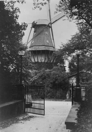 Historische Windmühle