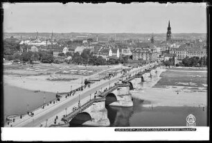 Dresden, Augustusbrücke, Blick gegen die Neustadt