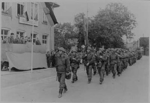 Demonstration der Kampfgruppen des Eisenwerks Erla : Demonstration der Kampfgruppen des Eisenwerks Erla