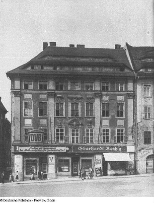 Bautzen, Hauptmarkt 8. Wohnhaus mit Läden (um 1720). Straßenfront (vor der Erneuerung)