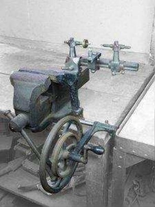 Handangetriebener Uhrmacher-Drehstuhl