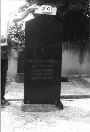 Grabstein 30