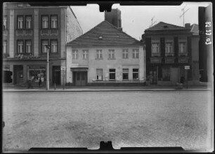 Beeskow, Markt 10. Wohnhaus mit Gaststätte "Stadtmitte". Straßenfront