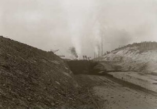 Durchstich am Niederbusch Türchau, Firma Holzmann, Bagger 3 unten, Bagger 9 oben