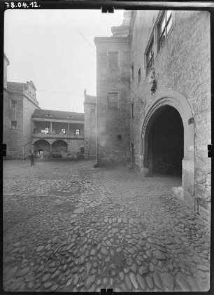 Annaburg. Schloss (1572-1573, 1578; C. Tendler). Hinterschloss. Hofansicht mit Galerie