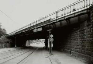 Eisenbahnbrücke Zweinaundorfer Straße