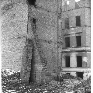 Negativ: Ruine, Kleiststraße 15, 1952