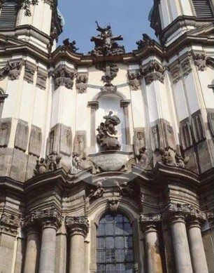 Mittelteil der Westfassade der Klosterkirche Grüssau