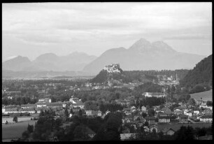 Salzburg: Fernblick über das Salzachtal auf Salzburg, vom Haus Sonnleitner