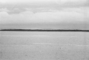 Meer und Land : Blick auf eine Landzunge