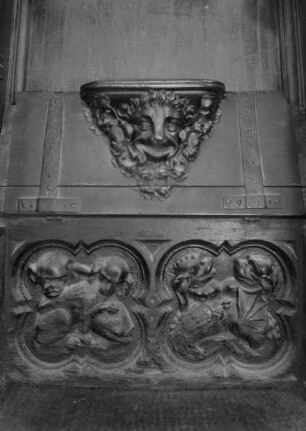 Chorgestühlsitz SI 2 — Drachen SI 2, rechts