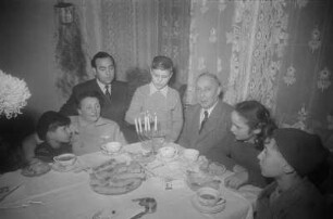 Chanukkah (Lichterfest) : Anzünden der Kerzen