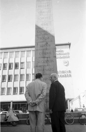 Erster offizieller Patenschaftsbesuch des Oberbürgermeisters von Nancy und Mitgliedern seines Stadtrats.