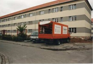 Dresden-Seidnitz, Winterbergstraße. Sanierung der Wohnsiedlung durch die Firma Alpine Holding, aufgenommen 1999