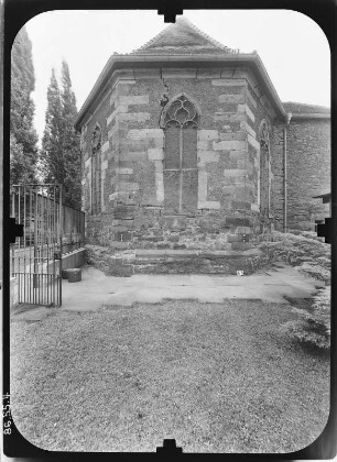 Erfurt-Altstadt, Fischersand. Brunnenkirche (Baubeginn 1253, Wiederherstellung 1880-1890, Umgestaltung 1954-1956). Ansicht von Nordost