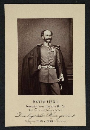 Porträt Maximilian II. Joseph, König von Bayern : Foto-/Bildersammlung Stenografische Sammlung. Porträt Maximilian II. Joseph, König von Bayern. Photographie (um 1860; J. Albert). Dresden: SLUB P a 1050