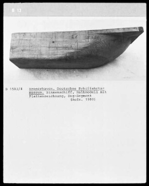 Binnenschiff, Halbmodell mit Plattenzeichnung, Bugsegment