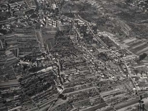 Luftbildaufnahmen von Karlsruhe. Durlach/Aue - Gesamtbild von Süden