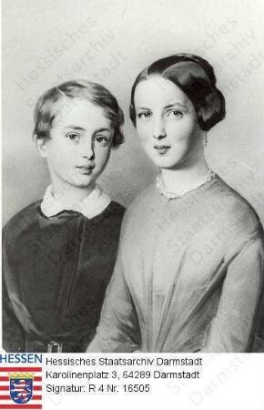 Niebergall, Johannette Elisabeth (1837-1922) / Porträt mit August Adolph Ernst Karl Niebergall (* 1841), Halbfiguren