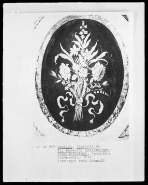 Seitenaltar, Scagliolastück