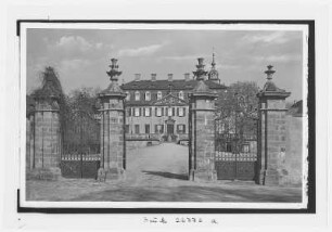 Seußlitz. Schloss