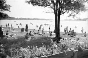 Berlin; Tegelort: Badebetrieb an der Havel
