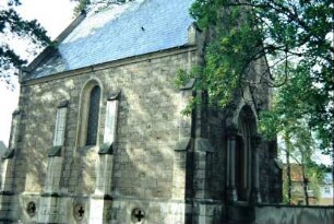 Grabkapelle des ehemaligen Schlossbesitzers auf dem Friedhof