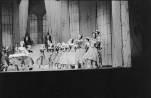 Szenenbilder aus dem Ballett " Aschenbrödel " von S. Prokofjew, Staatsoper 1952