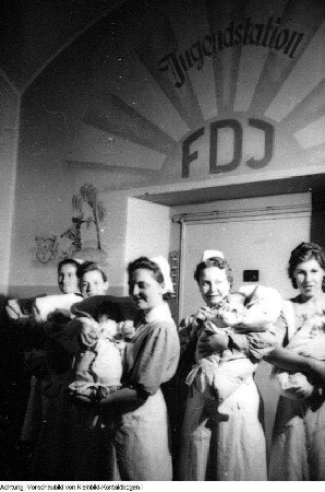 Dresden, Friedrichstadt, Krankenhaus Dresden-Friedrichstadt, Jugendstation der Freien Deutschen Jugend (FDJ), Ärzte-Haus Gohliser Straße, Volksabstimmung
