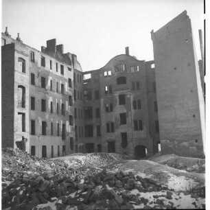 Negativ: Ruine, Luitpoldstraße 15, 1954